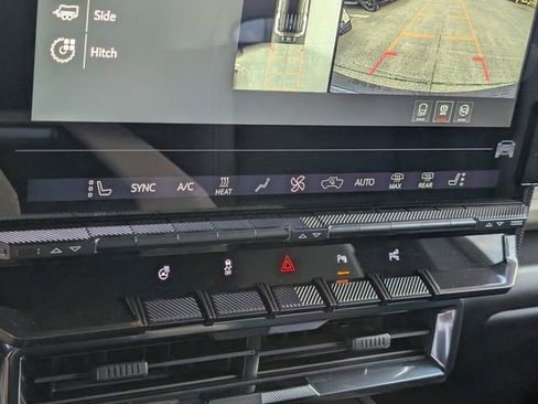 New 2026 GMC Hummer EV SUV image 13