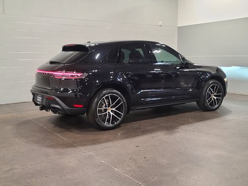 New 2026 Porsche Macan AWD/4WD image 7