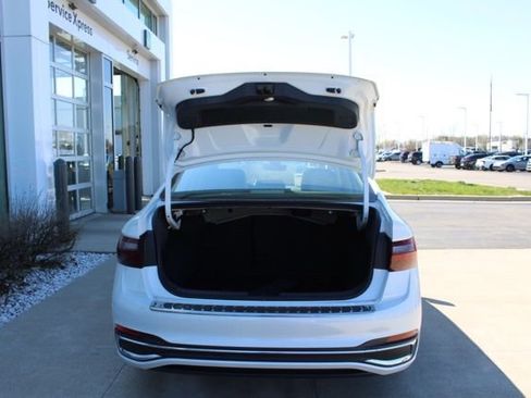 New 2026 Volkswagen Jetta SEL FWD image 5