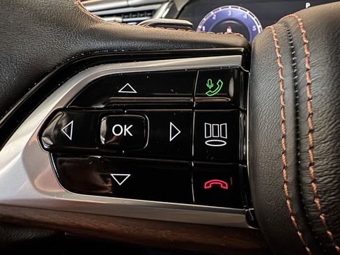 Used 2023 Jeep Grand Cherokee L Summit w/ Advanced Protech Group IV AWD/4WD image 25