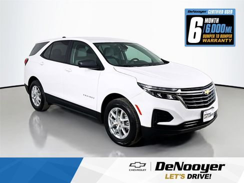 Used 2023 Chevrolet Equinox LS w/ LS Convenience Package AWD/4WD image 1