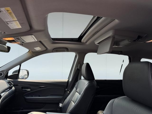 Used 2020 Honda Pilot Touring image 10