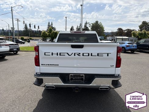 Used 2023 Chevrolet Silverado 1500 LT w/ Z71 Off-Road Package AWD/4WD image 4