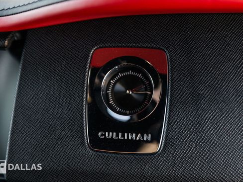 Used 2022 Rolls-Royce Cullinan image 37