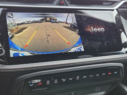 New 2026 Jeep Cherokee Limited image 11