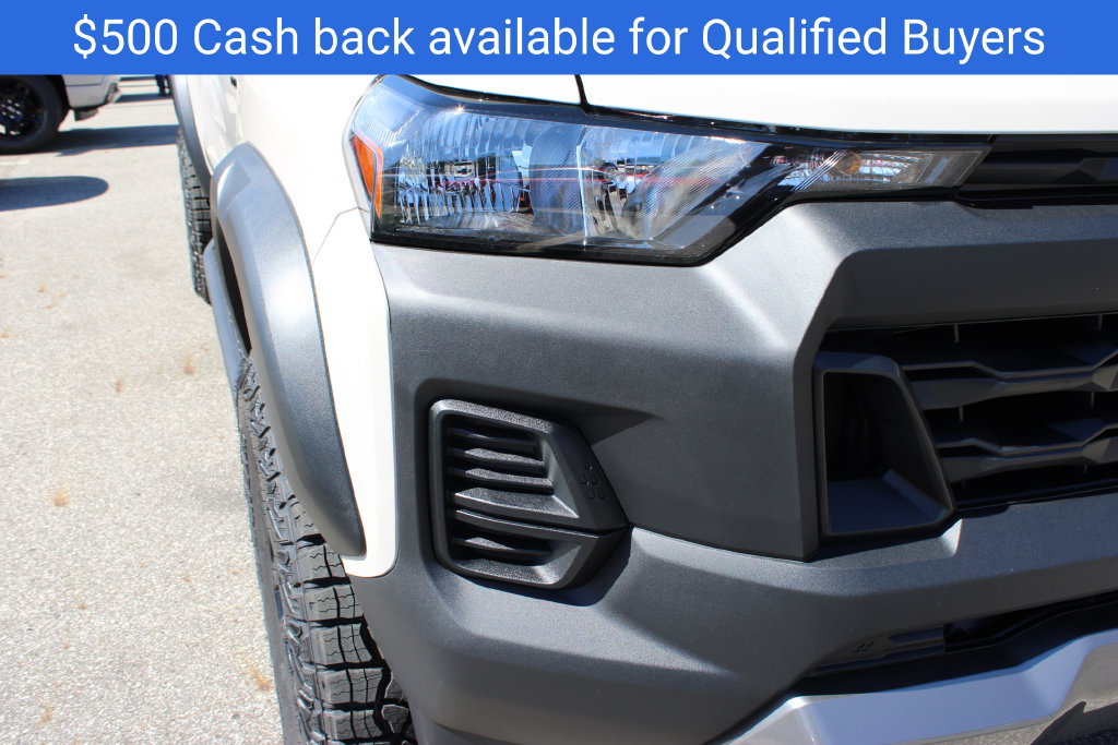 New 2026 Chevrolet Colorado Trail Boss AWD/4WD image 2