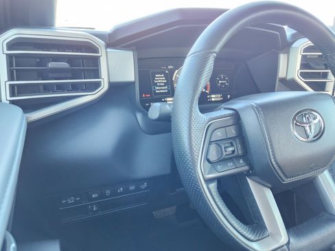Used 2025 Toyota Tundra Limited image 23