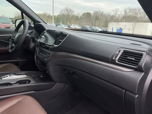 Certified 2025 Honda Ridgeline RTL image 34