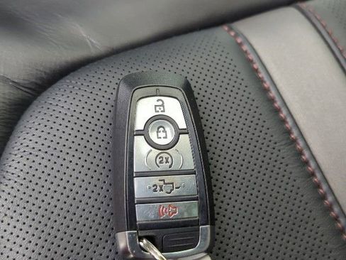 Used 2021 Ford F350 Platinum image 31