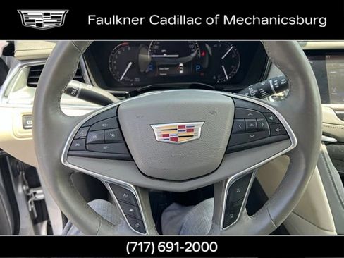 Used 2017 Cadillac XT5 Luxury w/ Driver Awareness Package AWD/4WD image 24