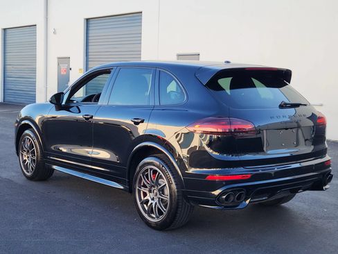 Used 2016 Porsche Cayenne GTS w/ Premium Package Plus AWD/4WD image 3