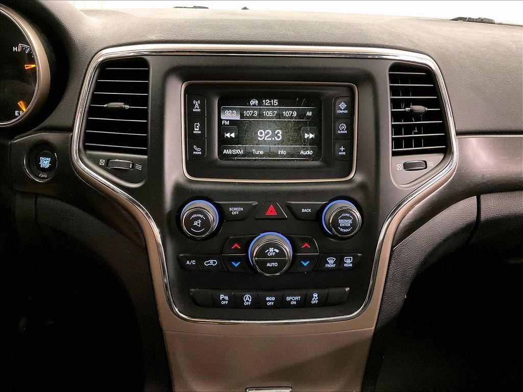 Used 2017 Jeep Grand Cherokee Laredo w/ Quick Order Package 23E AWD/4WD image 35