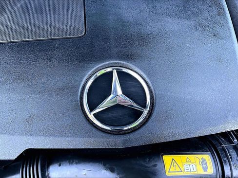 Used 2022 Mercedes-Benz GLC 300 image 32