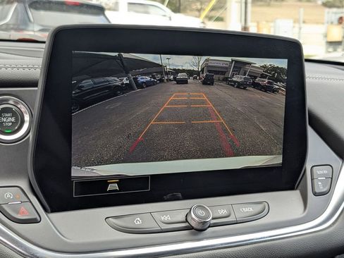 Used 2025 Chevrolet Blazer LT image 21