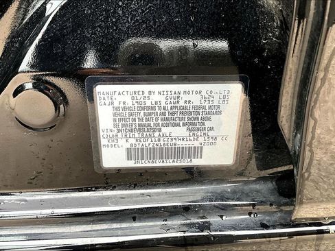 Used 2025 Nissan Versa SV FWD image 19