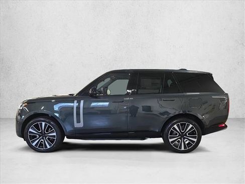New 2026 Land Rover Range Rover SE image 8
