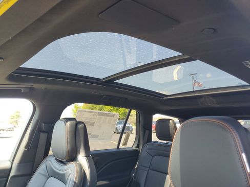 New 2026 Lincoln Aviator Black Label AWD/4WD image 9