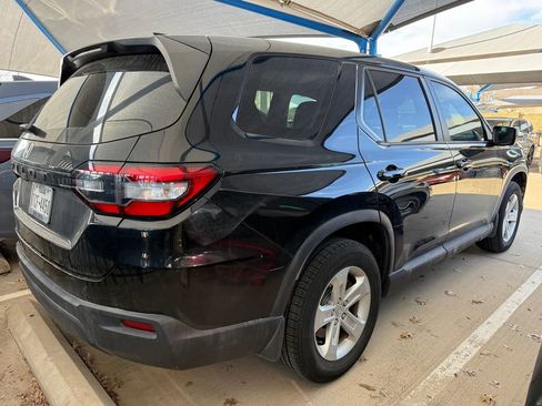 Certified 2023 Honda Pilot LX image 6