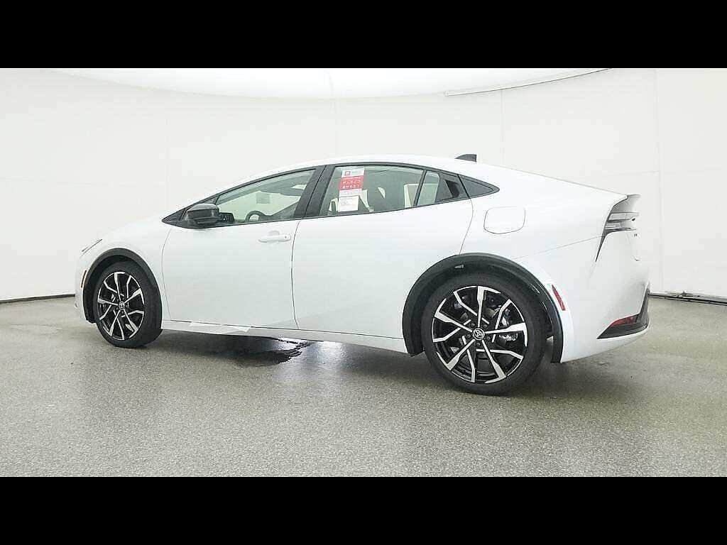 New 2026 Toyota Prius Plug-In Hybrid FWD image 60