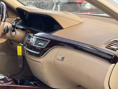 Used 2013 Mercedes-Benz S 550 image 29