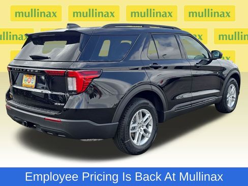 New 2026 Ford Explorer Active AWD/4WD image 3
