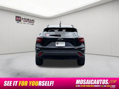 Used 2025 Chevrolet Trax RS FWD image 6