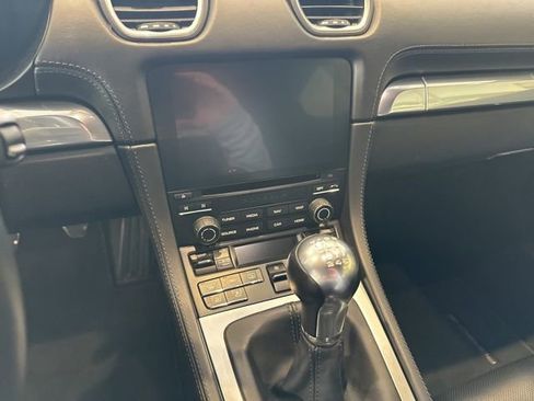 Used 2021 Porsche 718 Cayman S image 9