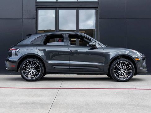 New 2026 Porsche Macan image 60