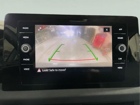 Used 2025 Volkswagen Jetta SE image 27