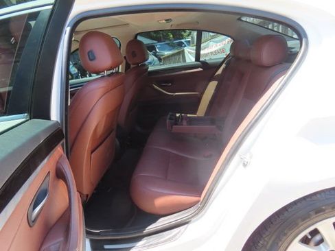 Used 2015 BMW 528i Sedan RWD image 12