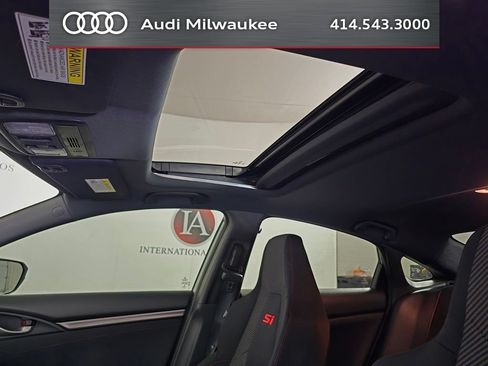 Used 2019 Honda Civic Si image 18