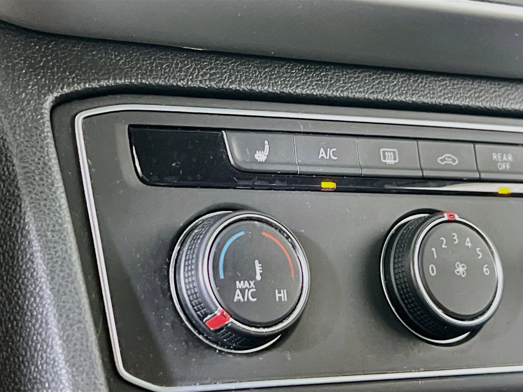 Used 2022 Volkswagen Atlas SE AWD/4WD image 19
