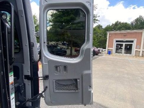 Used 2012 Mercedes-Benz Sprinter 2500 image 19