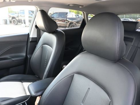 Used 2024 Hyundai Kona Limited AWD/4WD image 12