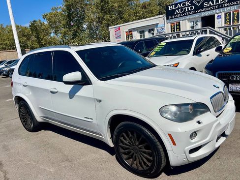 Used 2010 BMW X5 xDrive48i image 3