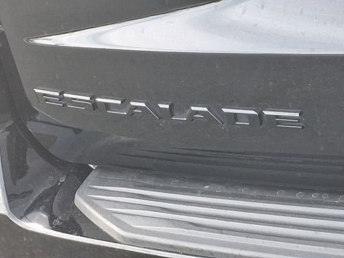 Used 2023 Cadillac Escalade ESV Sport Platinum w/ LPO, ONYX Package image 35