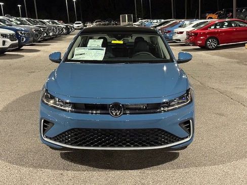 New 2026 Volkswagen Jetta SE image 10