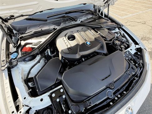 Used 2017 BMW 330i Sedan image 19