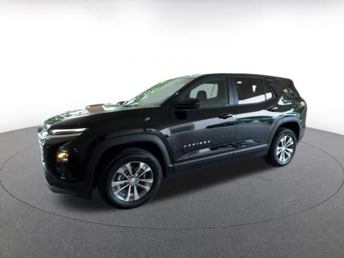 Used 2025 Chevrolet Equinox LT image 8