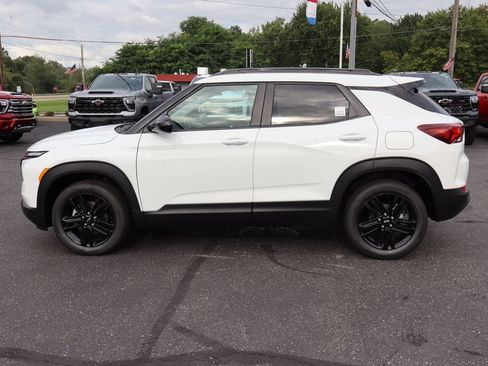 New 2026 Chevrolet TrailBlazer LT w/ Midnight Edition AWD/4WD image 22