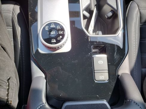 New 2026 Mitsubishi Outlander LE AWD/4WD image 24