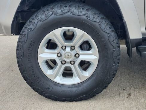 Certified 2021 Toyota 4Runner SR5 image 10