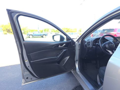 Used 2015 MAZDA MAZDA3 i Touring FWD image 9