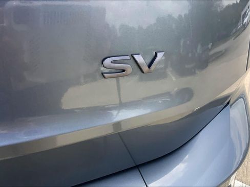 Used 2024 Nissan Rogue SV FWD image 10