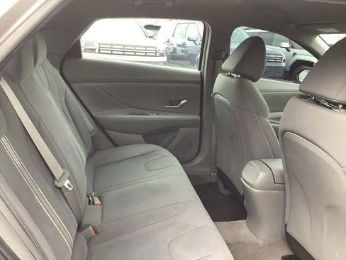 Certified 2023 Hyundai Elantra SEL w/ Preferred Accessory Package image 23