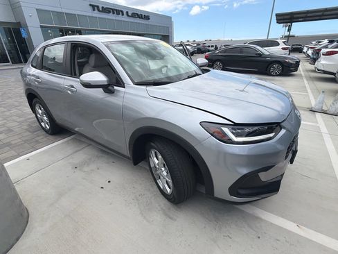 Used 2023 Honda HR-V LX image 5