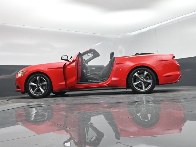 Used 2017 Ford Mustang Convertible w/ Equipment Group 051A RWD image 67