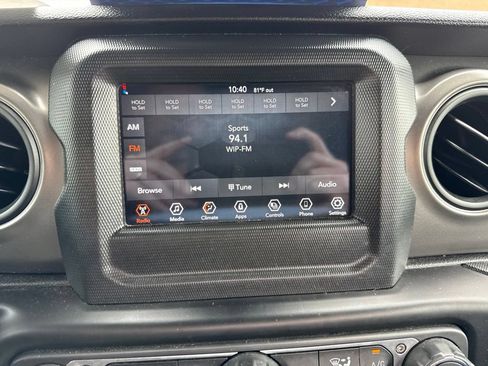 Used 2022 Jeep Wrangler Sport AWD/4WD image 20