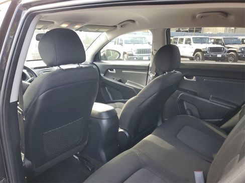 Used 2013 Kia Sportage LX w/ Convenience Pkg image 11