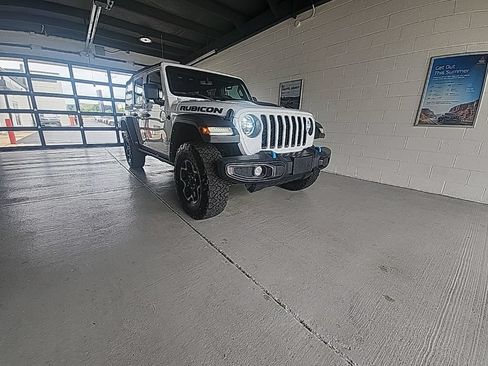 Used 2022 Jeep Wrangler Unlimited Rubicon 4xe AWD/4WD image 2